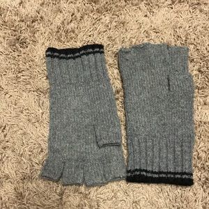 Men’s fingerless gloves